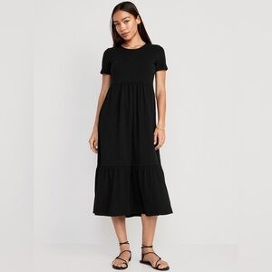 NWT! Black Short-Sleeve Tiered Midi Dress - Large Tall ONLY 💜